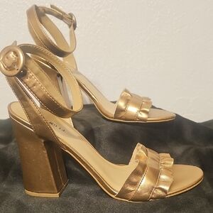 Indigo Gold Heels with Chunky Block Design